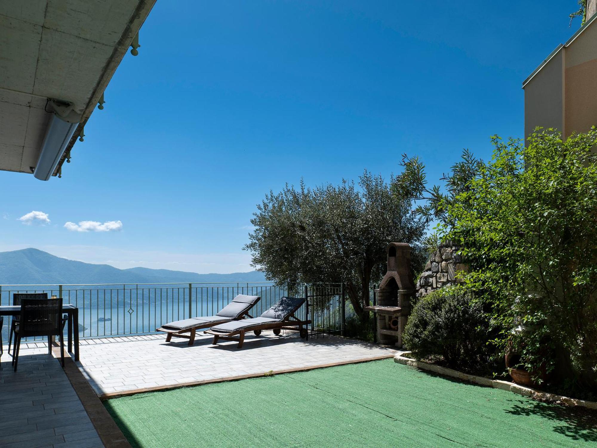 Mantegna - Garden With Lake View And Swimming Pool Parzanica Dış mekan fotoğraf